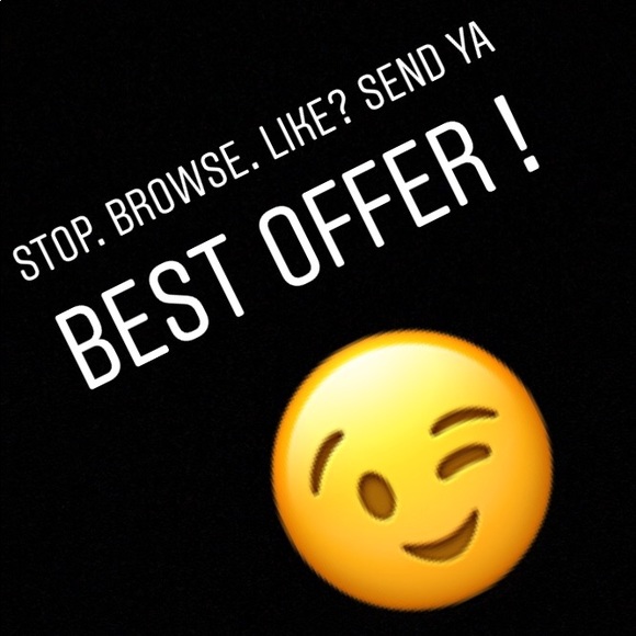 Meet your Posher, Cherre B.. @unencumberedunicorn - Picture 2 of 4